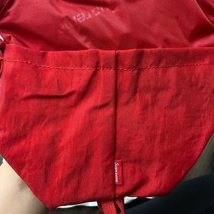 SUPREME nylon crossbody
